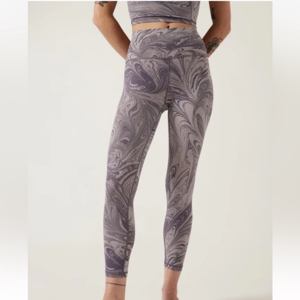 Athleta Transcend 7/8 length tight